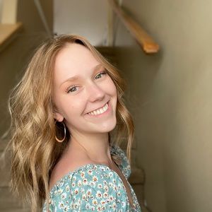 Meet your Posher, Olivia